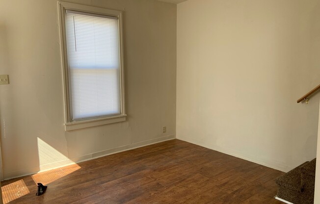 2 beds, 1 bath, $1,000