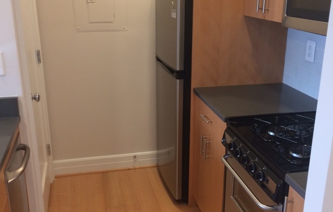 Studio, 1 bath, 469 sqft, $2,145, Unit 0607