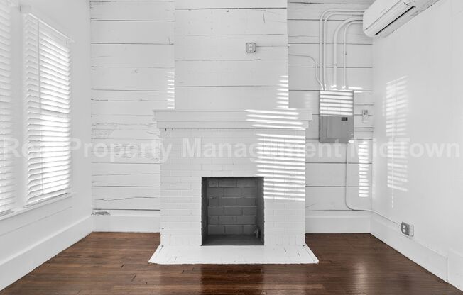 813 May Street