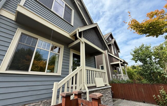 Modern 3bd Home Close to Woodland Park Zoo!
