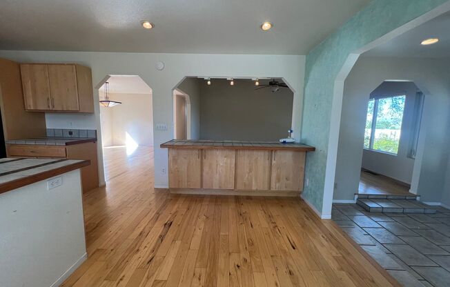 SPACIOUS! 4/4 Home in Gardnerville