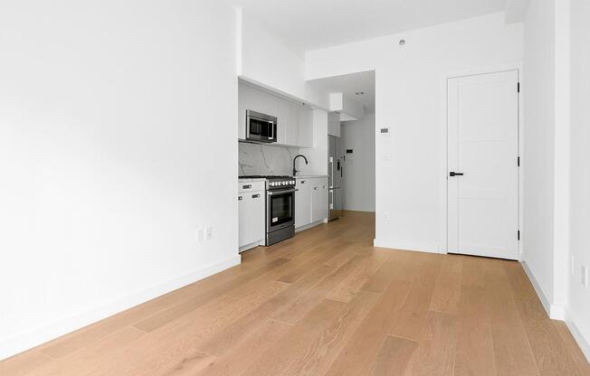 428 E 9 ST