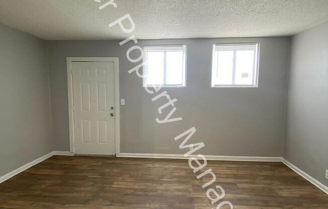 2 beds, 1 bath, 1,076 sqft, $1,395, Unit 2755 Arsenal St. Apt 1F