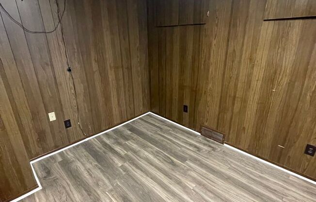 1 bed, 1 bath, 325 sqft, $1,025, Unit UNIT 8 *