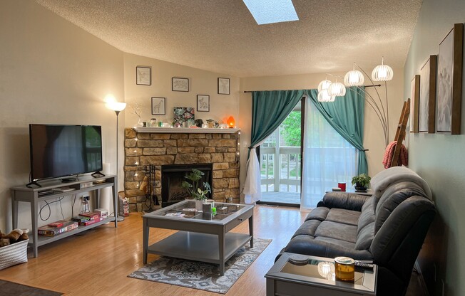 8225 Fairmount Dr. #5-207