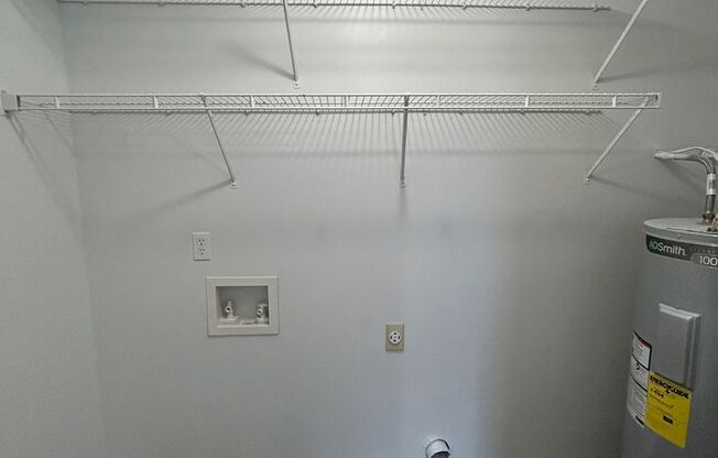 1 bed, 1 bath, 600 sqft, $942, Unit 1901 8B