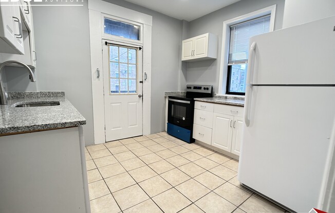 8 Royce Rd Apt 2