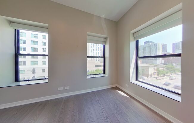 670 N. Clark