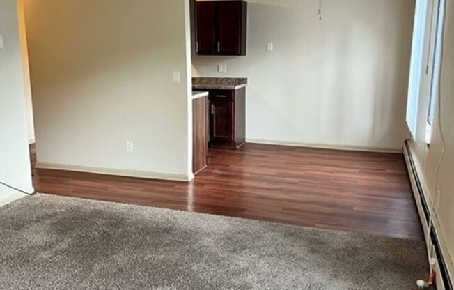 2 beds, 1 bath, 800 sqft, $1,450, Unit 60-209