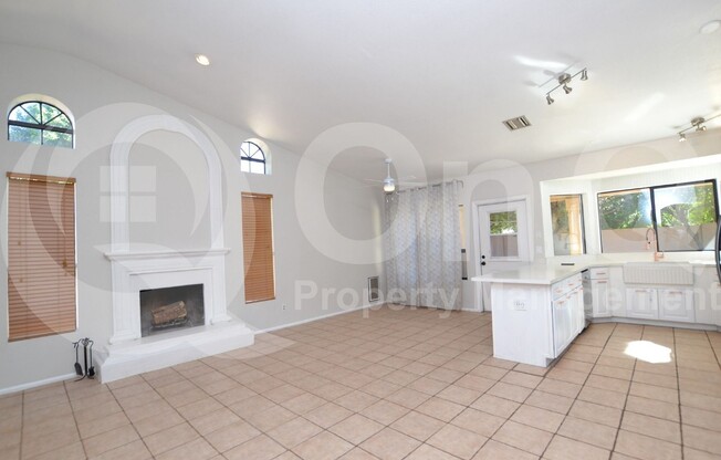 2409 W MARLBORO DR
