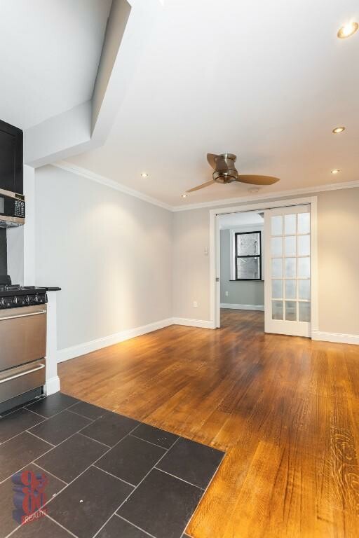 145 E 26 ST