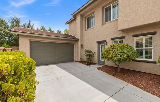 Coming Soon: 3 Bd, 3 Bth, Entertainer's Kitchen, Open Concept in Summerlin