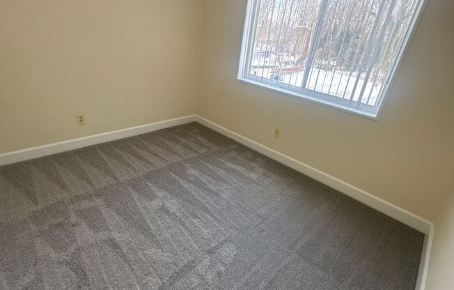 3 beds, 2 baths, 1,300 sqft, $2,100, Unit 3335 #202