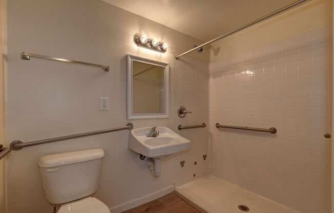 Studio, 1 bath, 225 sqft, $900, Unit Unit 19