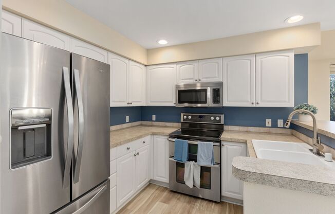 Gilman's Fairway Condominiums ~ Queen Anne