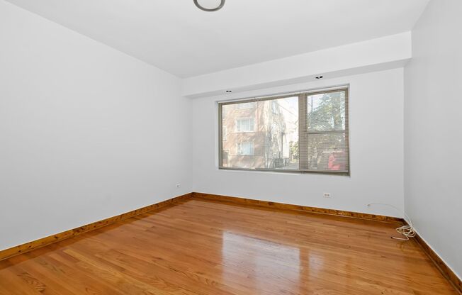 6402 S Troy