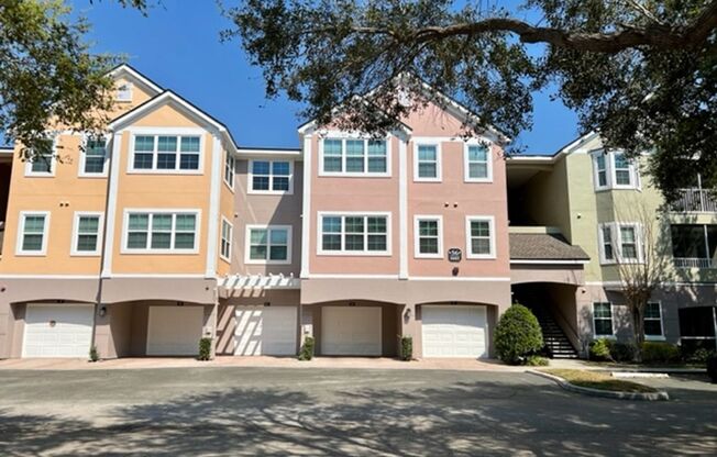 Fabulous 2X2 on 3rd floor(no tenants above)!Water included! MOVE IN JUNE! New Stainless steel appliance!!!