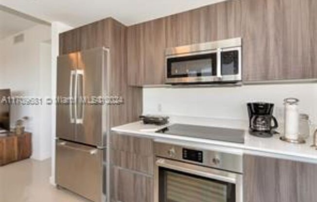 2 beds, 2 baths, 1,178 sqft, $5,000, Unit 488 NE 18th St # 17-00 (A11709681)