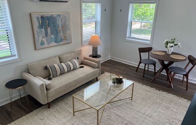 315 West Trinity Avenue - Lee Ray Bergman
