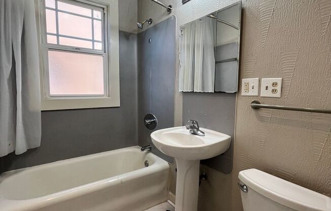 1 bed, 1 bath, $1,495, Unit 111
