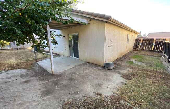 3 beds, 2 baths, $1,900