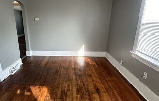 2 beds, 1 bath, $925