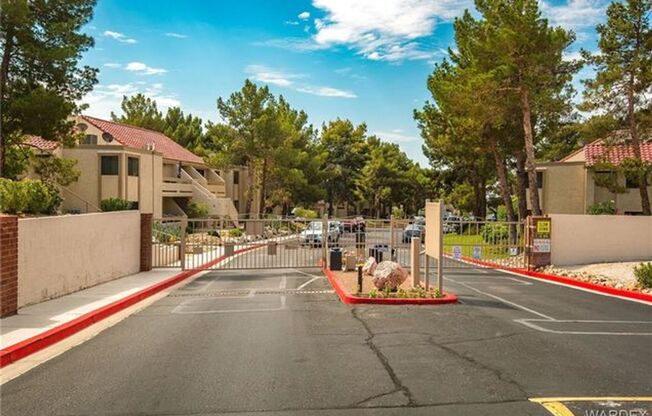 Laughlin Bay Village- 2 Bedroom Condo!