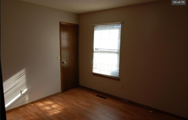 3 beds, 2 baths, $1,195