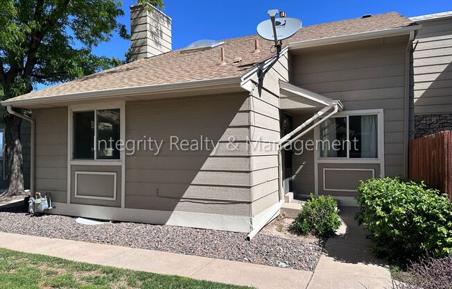 3 Bed/1.5 Bath, 1,468 Sqft - 3860 S Atchison Way #B Aurora, CO 80014
