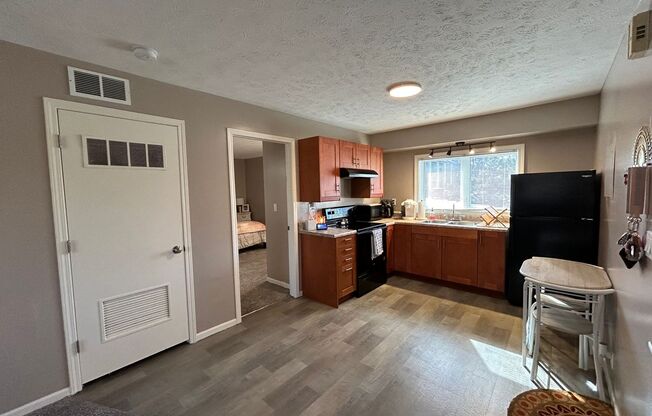 2 beds, 1.5 baths, 680 sqft, $949, Unit 8534