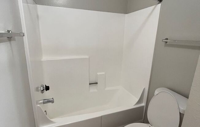 1 bed, 1 bath, 633 sqft, $1,340, Unit 237