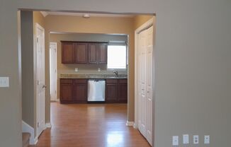 3 beds, 2.5 baths, 1,320 sqft, $1,400, Unit 1491 Shelby Circle