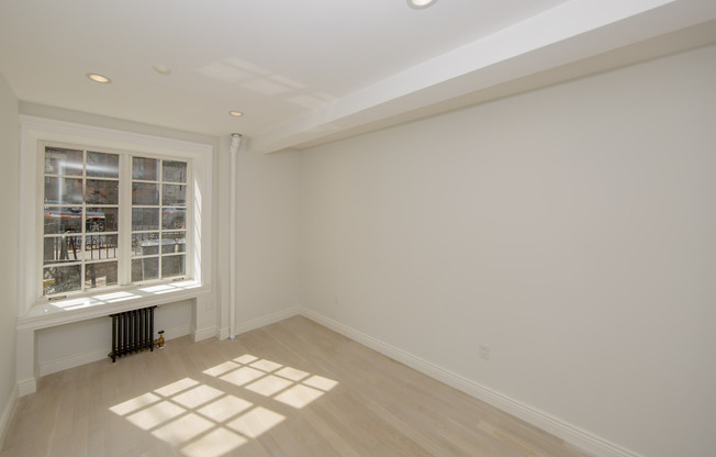 51 W 11 ST