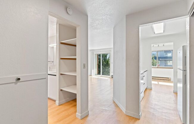 3 beds, 2 baths, 988 sqft, $2,666.66, Unit 204