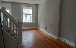 3 beds, 1 bath, $1,250