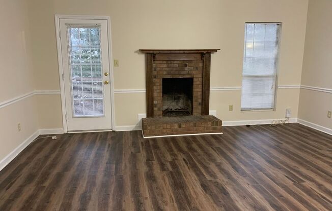 Great NW RALEIGH location-2 brm 2 bath ~ Fully equipped kitchen with microwave-deck-wood burning fireplace