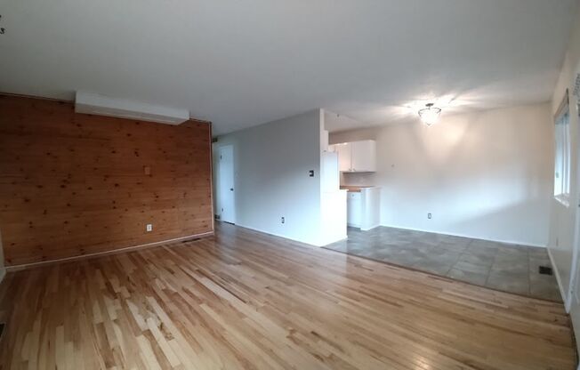 2 beds, 1 bath, $2,495