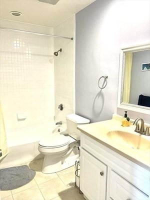 2 beds, 1 bath, 978 sqft, $2,600, Unit 417