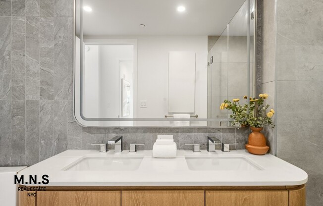 2 beds, 2 baths, $5,096, Unit 15C