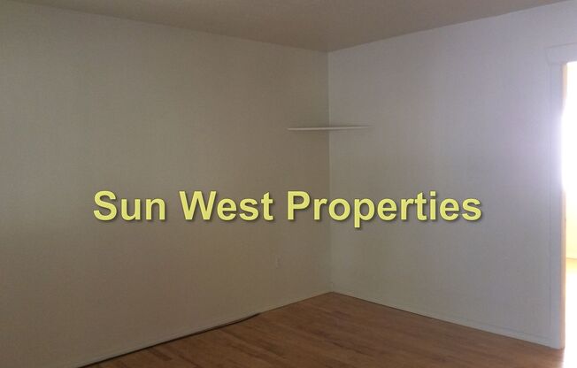 2 Bed, 1 Bath, Duplex In Aztec