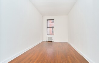 353 W 44 ST