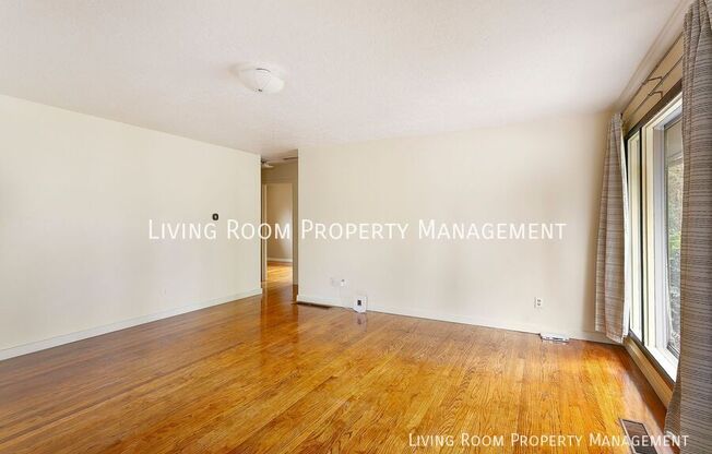 8414 N PENINSULAR AVE