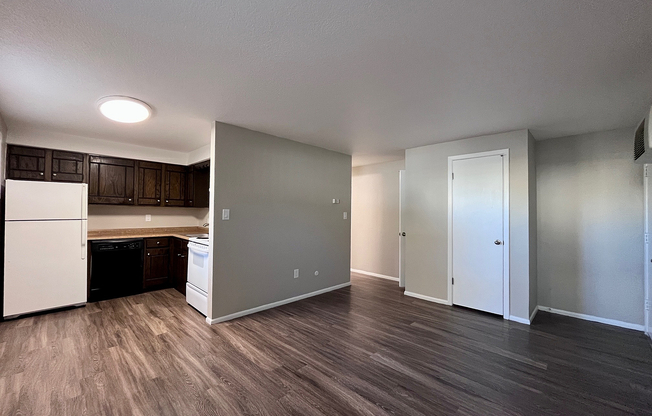 591 West Prentice Avenue