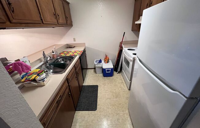 2 beds, 1 bath, $1,800