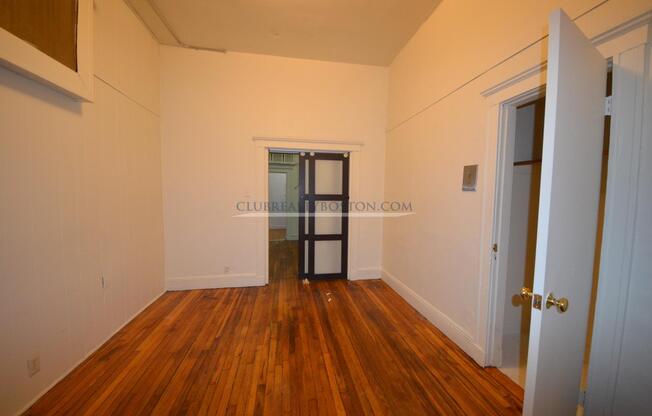 25 Walbridge St