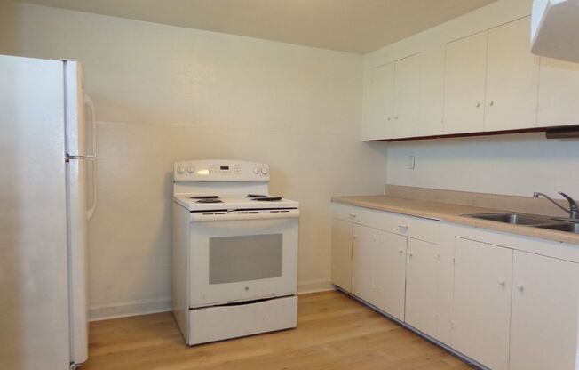 1 bed, 1 bath, 700 sqft, $1,295, Unit #6