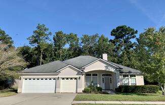 909 CORSICA LN