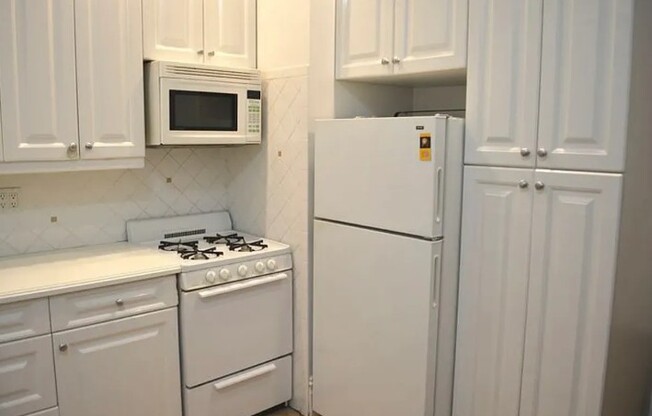 77 W 85 ST