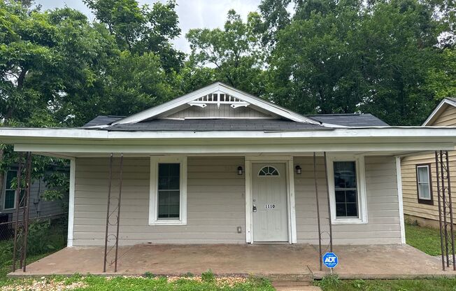 2 bed 1 Bath Home