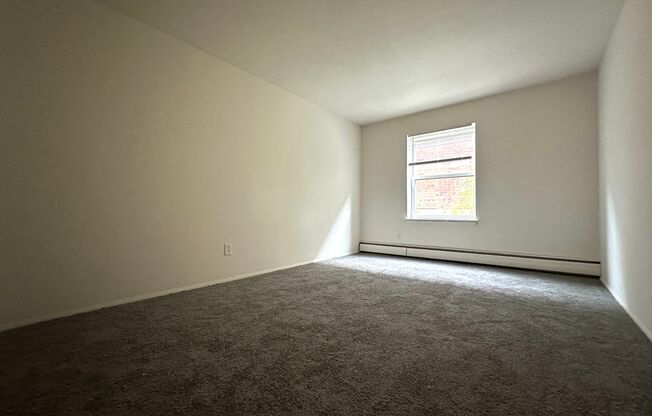 1 bed, 1 bath, $1,195, Unit 102